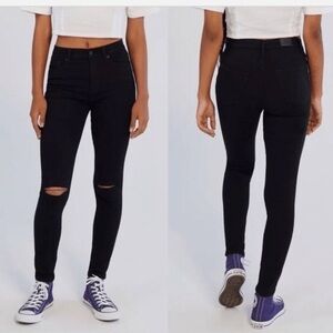 Urban Outfitters BDG Black  Highrise Women's Distressed Jeans Size 27